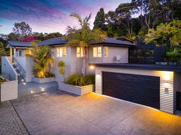 54 Staincross Street, Green Bay, Auckland