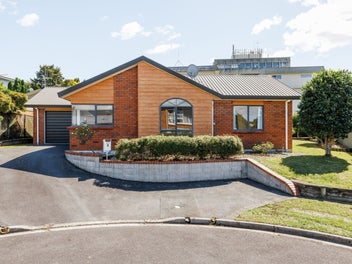 4 Dunsford Mews, Hamilton Central, Hamilton