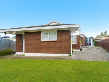 2/13 Clevedon Road, Papakura, Papakura