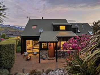4 Goldleaf Hill, Queenstown, Queenstown