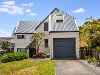 8B Pelorous Street, Paparangi, Wellington