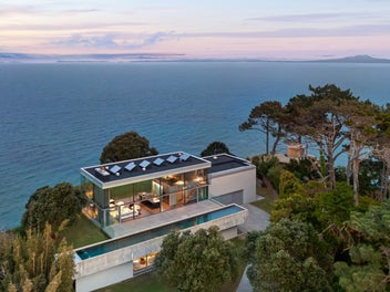 76 Cliff Road, Torbay, Auckland