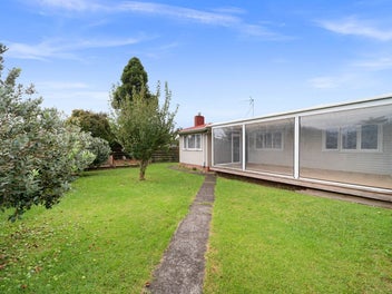 1/7 Olympic Place, Papakura, Papakura