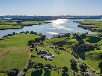 192 Hauroto Bay Road, Raglan, Raglan