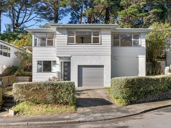 11 Lomond Street, Newlands, Wellington