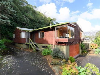 2C Queensway, Three Kings, Auckland