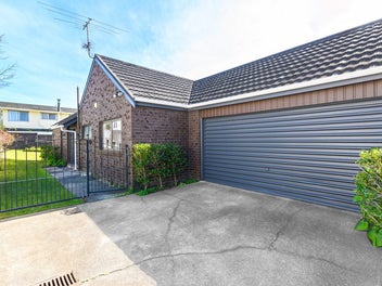 3/445 Blockhouse Bay Road, Blockhouse Bay, Auckland