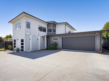 5D Vardon Way, Waiwhakaiho, New Plymouth