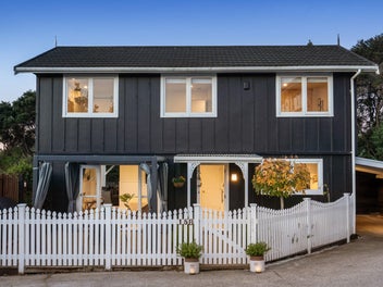 2/15 Lynn Road, Bayview, Auckland