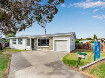 17 Winton Street, Paraparaumu Beach, Paraparaumu