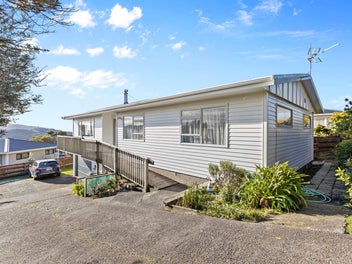 33 Carluke Street, Paparangi, Wellington