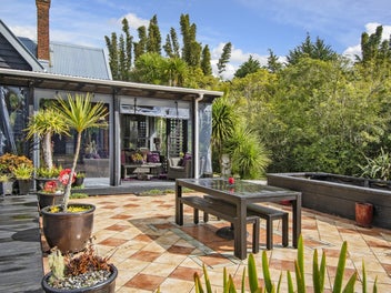 305 Whananaki Road, OPUAWHANGA, HIKURANGI