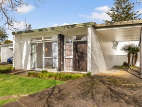 2/7 Orcades Place, Lynfield, Auckland