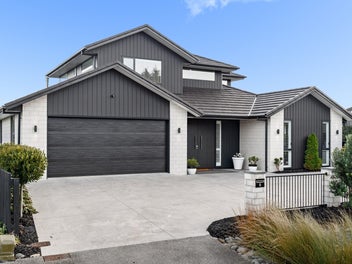 8 Rivercove Lane, Flagstaff, Hamilton