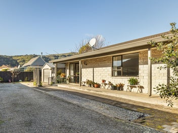 18 Mauger Drive, Heathcote Valley, Christchurch