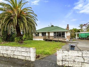 112 Korokoro Road, Korokoro, Lower Hutt