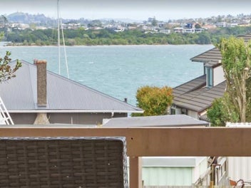 86 Hattaway Avenue, Bucklands Beach, Auckland