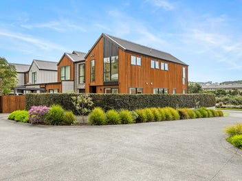 66 Arran Point Parade, Orewa, Orewa