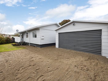 11A Lloyd Drive, Nawton, Hamilton