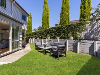 2/46 Raleigh Road, Northcote, Auckland