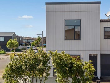 17 Whimbrel Road, Flat Bush, Auckland