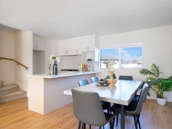 81 Bordeaux Parade, Te Atatu South, Auckland