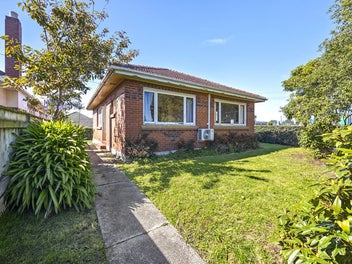 197 Kenmure Road, Mornington, Dunedin