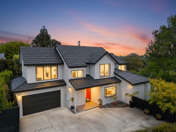 2/63 Fancourt Street, Meadowbank, Auckland