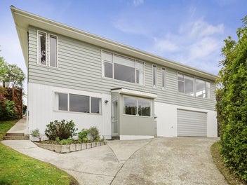 30 Turriff Crescent, Tawa, Wellington