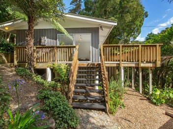 36 Hobson Terrace, Onetangi, Waiheke Island