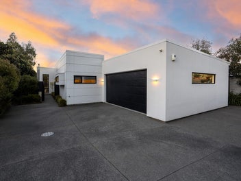 25 Main Road, Redcliffs, Christchurch