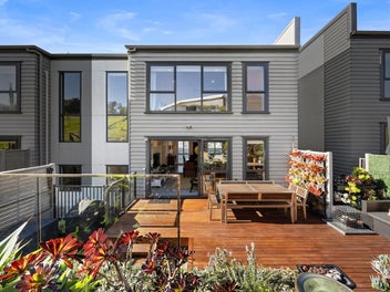 26 Charles Heaphy lane, St Johns, Auckland