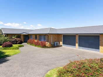 69 Barrett Road, Whalers Gate, New Plymouth