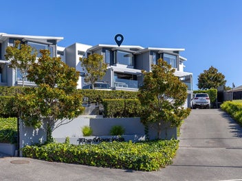 6/5 The Moorings, Two Mile Bay, Taupo