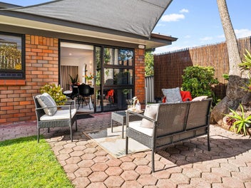 2A Rangiora Road, Greenlane, Auckland