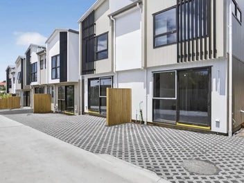 18A Woodglen Road, Glen Eden, Auckland