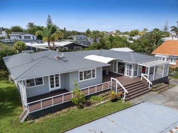 133 Beach Haven Road, Beach Haven, Auckland