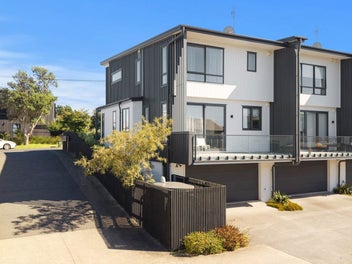 8C Lyndhurst Street, Wai o Taiki Bay, Auckland