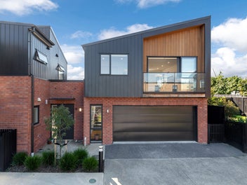 12 Mahinga Kai Way, Belmont, Auckland