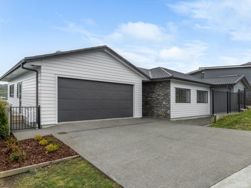 134 John Burke DR, Aotea, PORIRUA