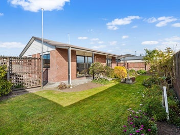 2/37 Wilson Street, Islington, Christchurch