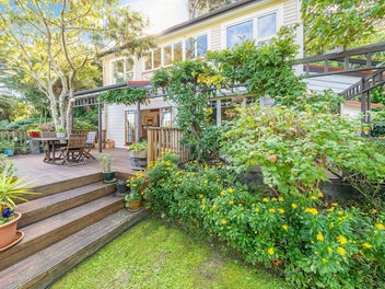 27 Kotari Road, Days Bay, Lower Hutt