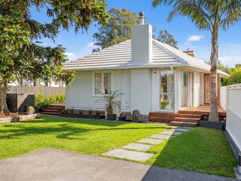 28 Durham Street, Te Atatu Peninsula, Auckland