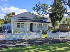 41 Glen Road, Stanley Point, Auckland