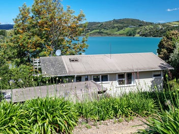 35 Ostend Road, Ostend, Waiheke Island