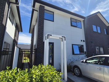 4/8 Matata Place, Dallington, Christchurch