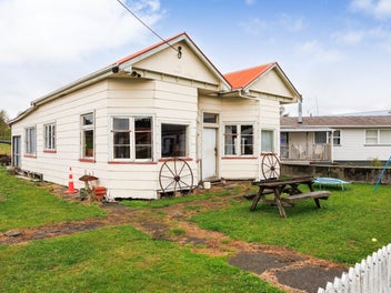 80 Willoughby Street, Halcombe, Feilding