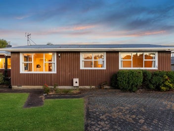 1/25 Tramway Road, Beach Haven, Auckland