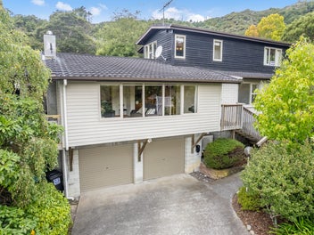 40 Chichester Drive, Pinehaven, Upper Hutt