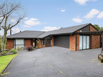 15 Orangewood Drive, Northpark, Auckland